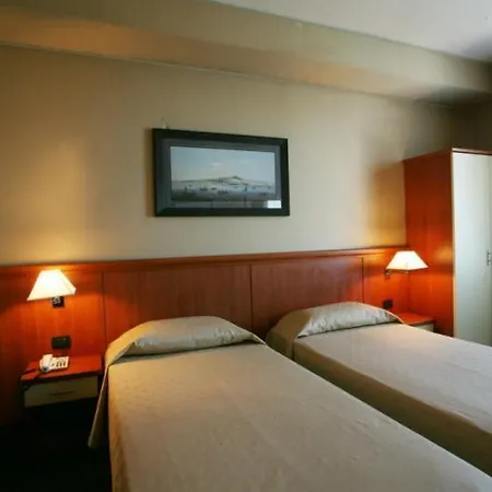 Ξενοδοχείο Olimpia 4*